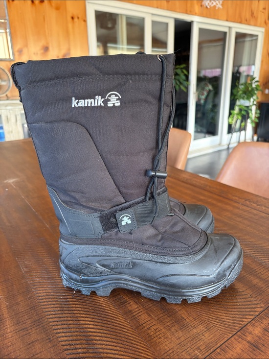 Kamik Shoes - Kamik Black Insulated Snow Boots with Drawcord